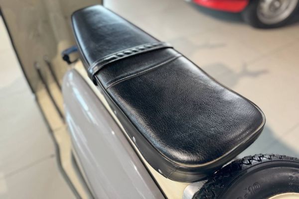 Piaggio Vespa 150 1965 110090