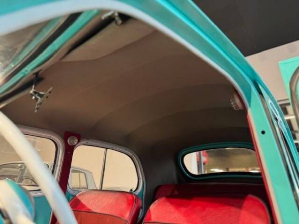 Renault 4 CV 1957 122300