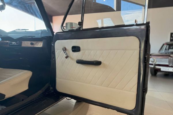 Volkswagen Maggiolone 1303 1974 122312