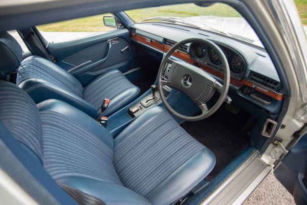 Mercedes-Benz 280 SE 1975 79453