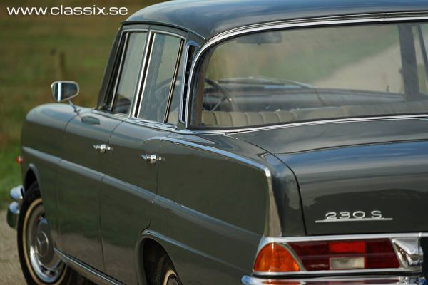 Mercedes-Benz 230 S 1966 13300