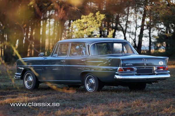 Mercedes-Benz 230 S 1966 13309