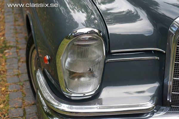 Mercedes-Benz 230 S 1966 13313