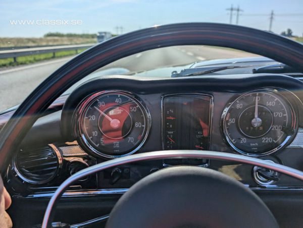 Mercedes-Benz 280 SL 1970 13321