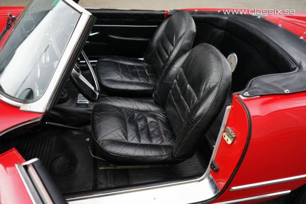 Alfa Romeo 2000 Spider 1958 121613