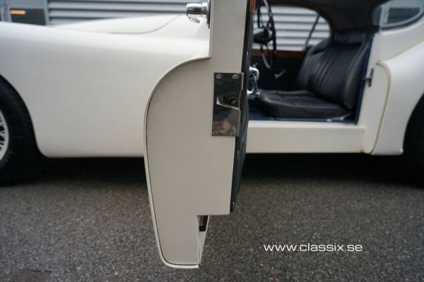 Jaguar XK 120 SE FHC 1954 130983