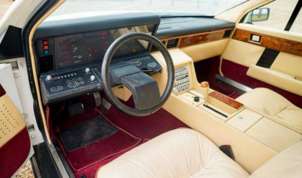 Aston Martin Lagonda 1982 105310