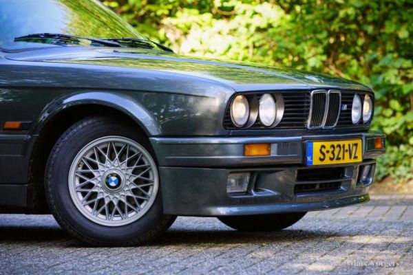 BMW 320is 1988 116925