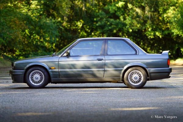 BMW 320is 1988 116926
