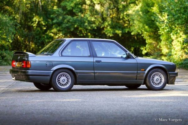BMW 320is 1988 116932