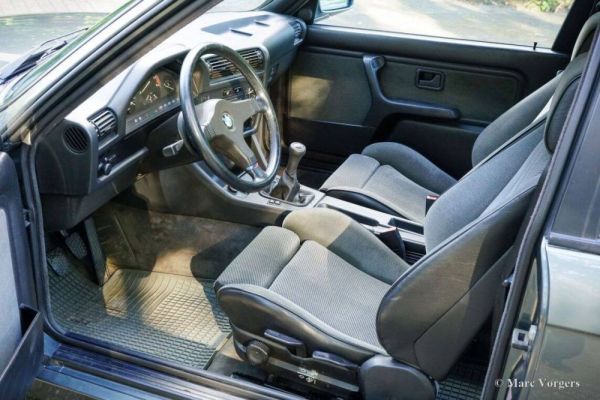 BMW 320is 1988 116934