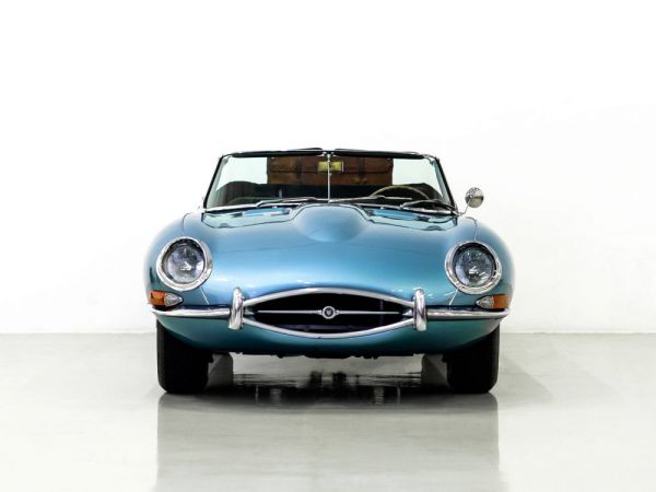 Jaguar E-Type 4.2 1967 50880
