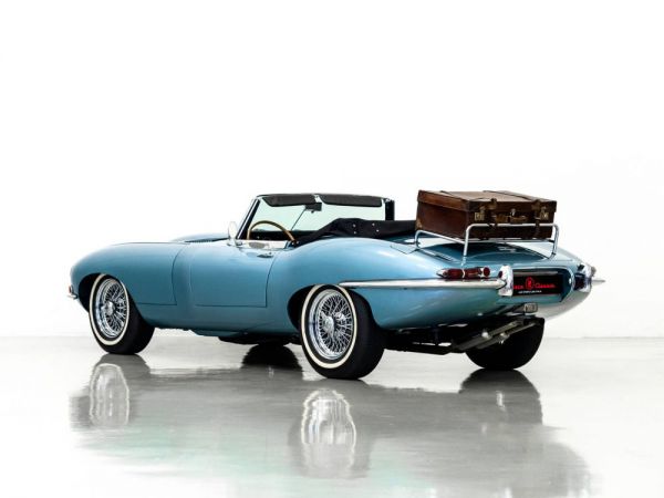 Jaguar E-Type 4.2 1967 50881