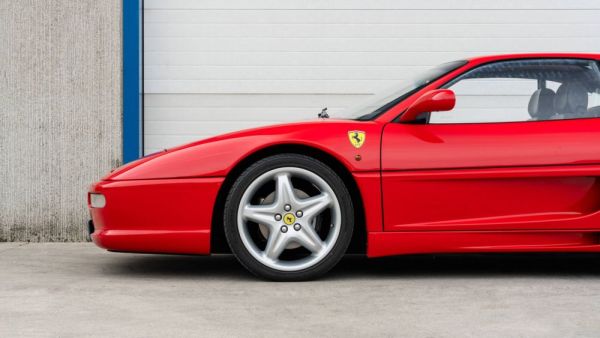 Ferrari F 355 Berlinetta 1996 124896