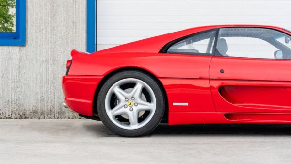 Ferrari F 355 Berlinetta 1996 124898