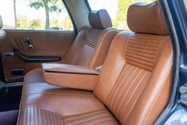 Alfa Romeo 2000 Berlina 1976 11162