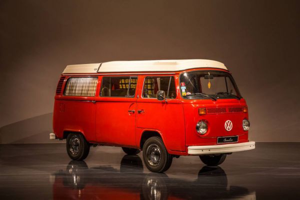 Volkswagen T2b Westfalia 1973 9615