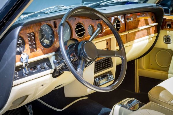 Rolls-Royce Corniche I 1976 115776