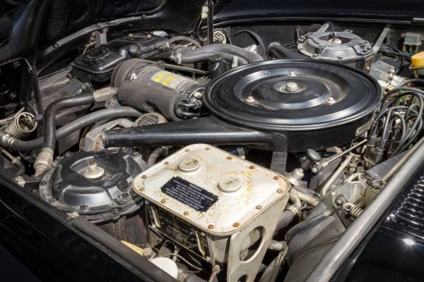 Rolls-Royce Corniche I 1976 115777