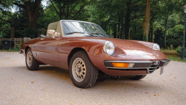 Alfa Romeo Spider Veloce 2000 1980 101831