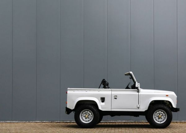 Land Rover Defender 90 1990 94930