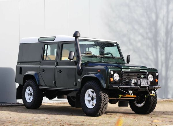 Land Rover Defender 110 2000 114553