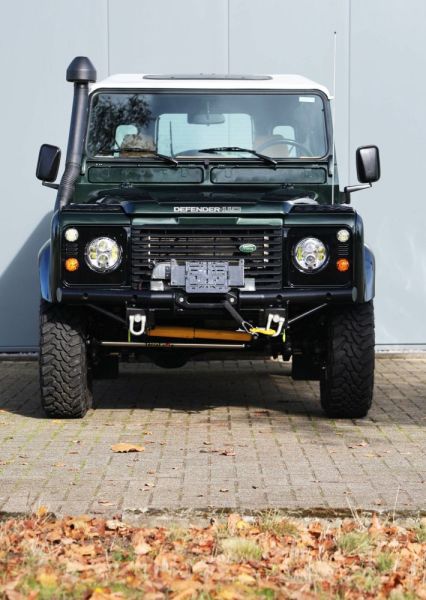 Land Rover Defender 110 2000 114554