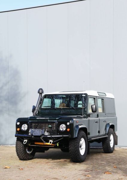 Land Rover Defender 110 2000 114556