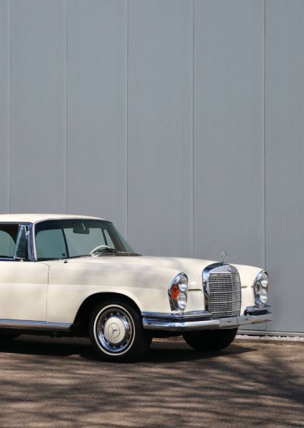 Mercedes-Benz 280 SE 1968 122601