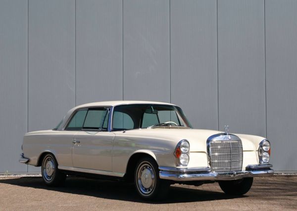 Mercedes-Benz 280 SE 1968 122605