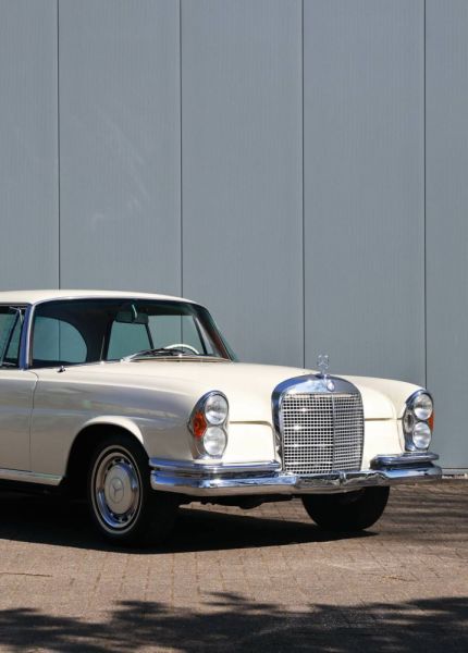 Mercedes-Benz 280 SE 1968 122607