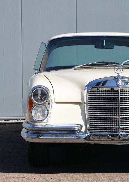 Mercedes-Benz 280 SE 1968 122613