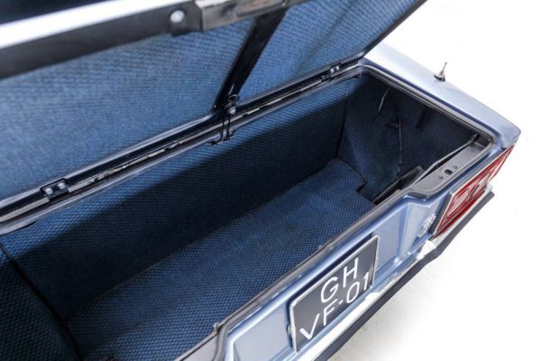 Ferrari Dino 208 GT4 1977 4508