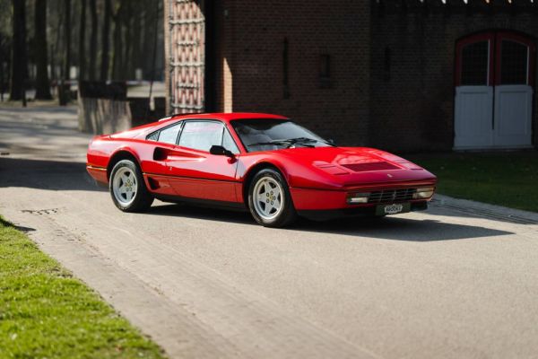 Ferrari 208 GTB Turbo 1987