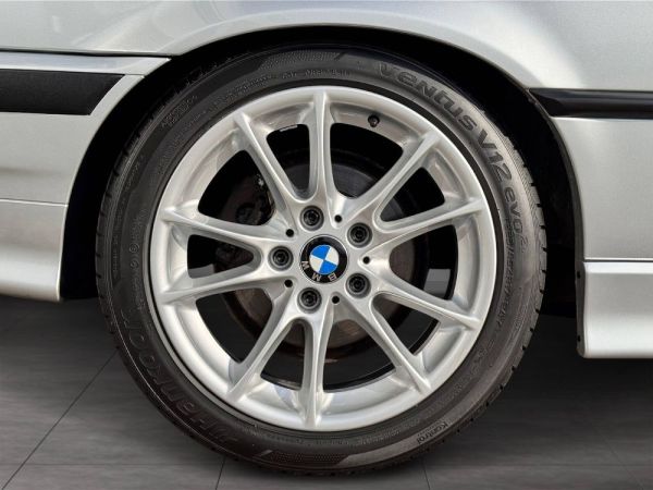 BMW 320i 1999 126218