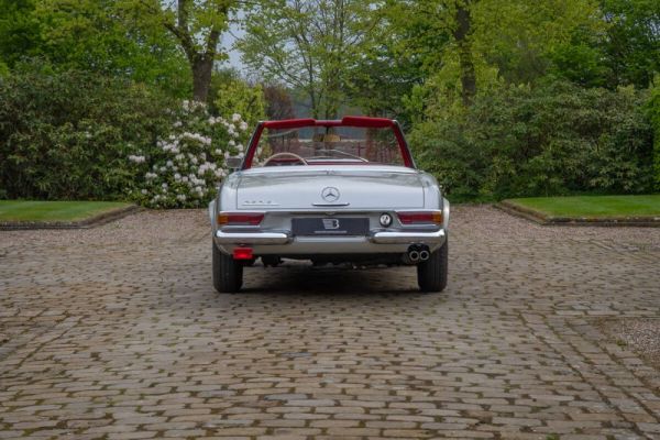 Mercedes-Benz 250 SL 1968 124810