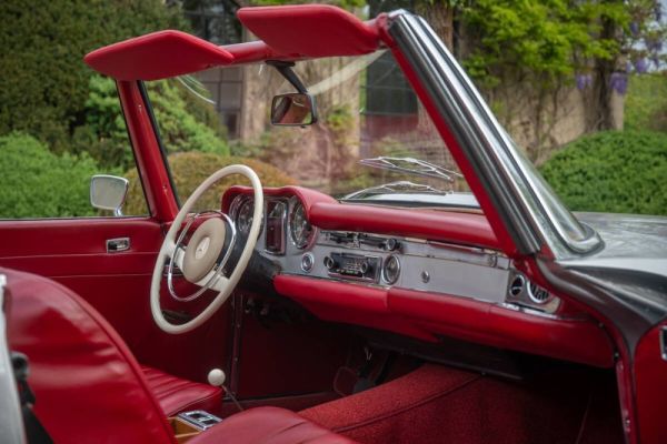 Mercedes-Benz 250 SL 1968 124815