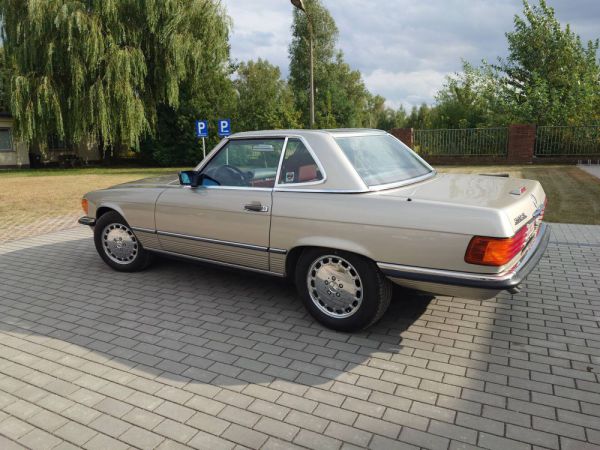 Mercedes-Benz 560 SL 1988 4911