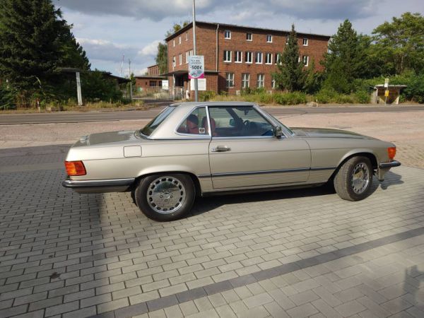 Mercedes-Benz 560 SL 1988 4917