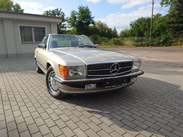 Mercedes-Benz 560 SL 1988 4921