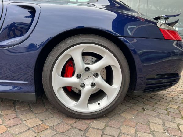 Porsche 911 Turbo 2000 120161