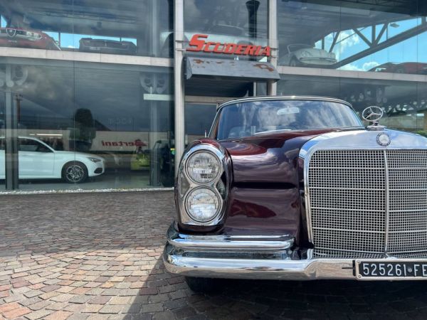 Mercedes-Benz 220 SE b 1963 120171