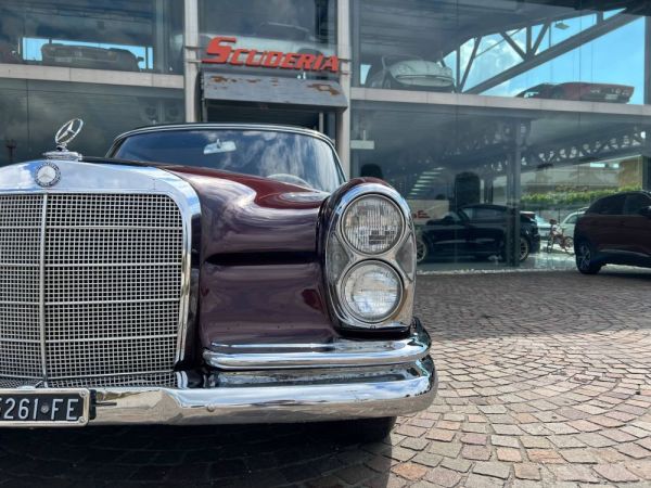 Mercedes-Benz 220 SE b 1963 120172