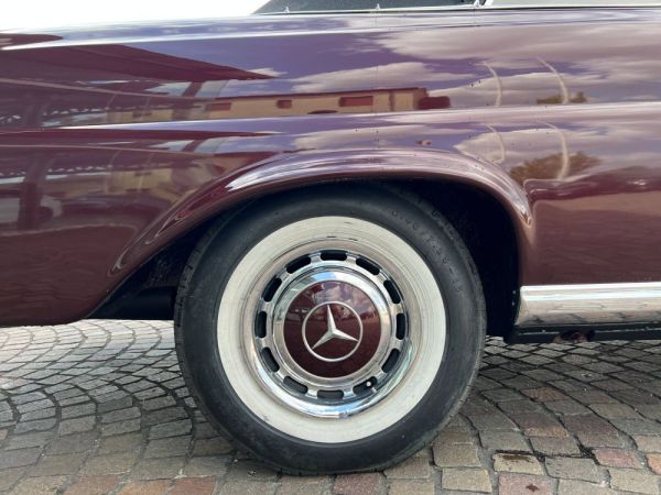 Mercedes-Benz 220 SE b 1963 120177
