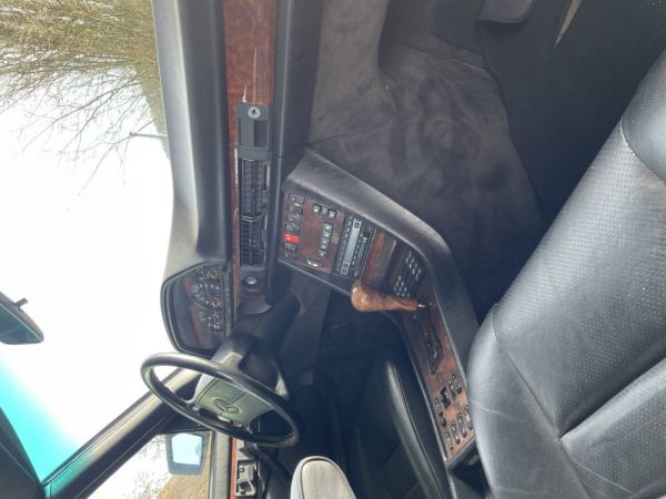 Mercedes-Benz 560 SEC 1988 89107