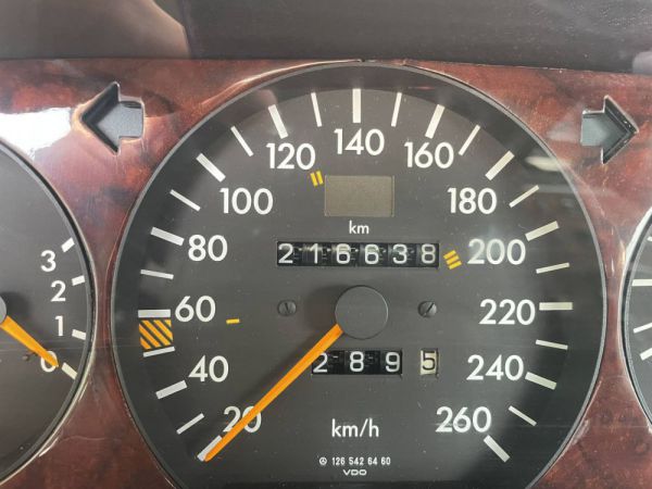 Mercedes-Benz 560 SEC 1988 89110