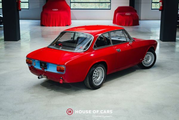 Alfa Romeo Giulia 1600 GT Junior 1974 120240