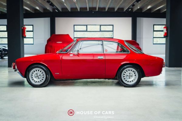 Alfa Romeo Giulia 1600 GT Junior 1974 120243