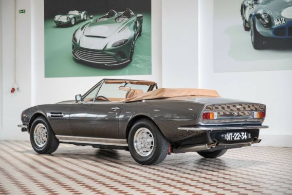 Aston Martin V8 Volante 1982 118988