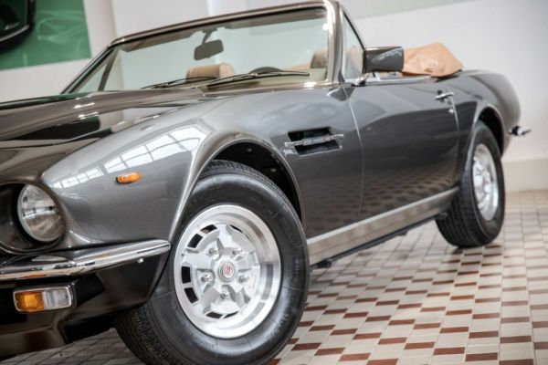 Aston Martin V8 Volante 1982 118992